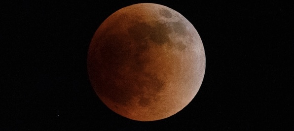 ¡Conoce la energía que trae el Eclipse Total de Luna del 16 de Mayo!